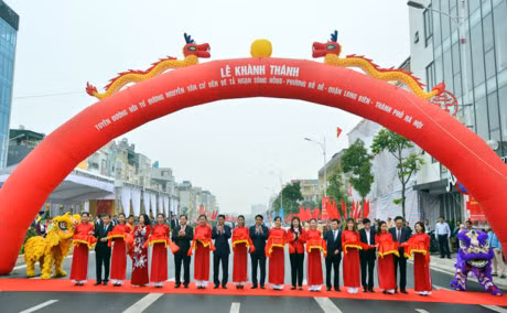 Dâng hương tưởng niệm Tổng Bí thư Nguyễn Văn Cừ ảnh 4