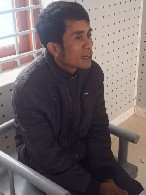 Kẻ sát nhân kể lại những hành vi tội ác của mình. Kẻ sát nhân kể lại những hành vi tội ác của mình.