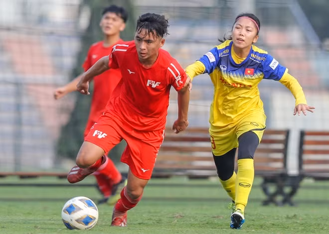 Chiều nay, đội tuyển nữ Việt Nam đã có trận giao hữu U16 PVF tại Hà Nội.