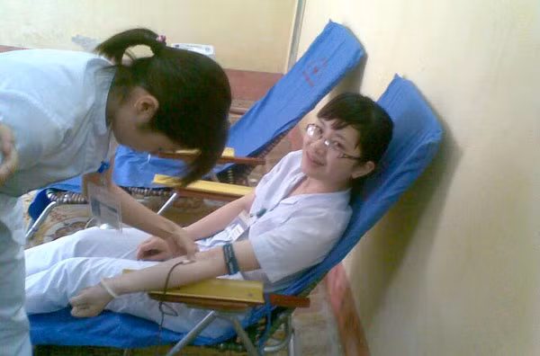 Hiến máu cứu người là một nghĩa cử cao đẹp.