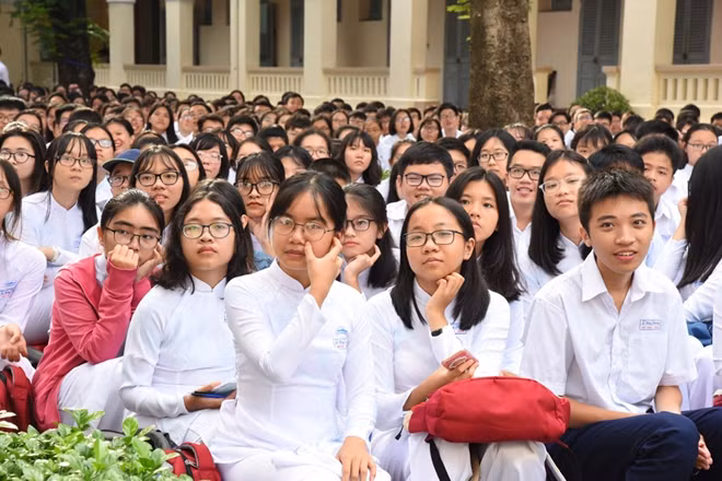 Các Chuyên gia Giáo dục cho rằng, còn quá nhiều việc phải làm mang tính "cải tổ" quyết liệt để có một kỳ tuyển sinh công bằng.