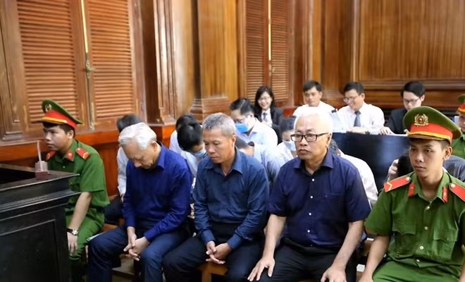 Các bị cáo tại phiên tòa.