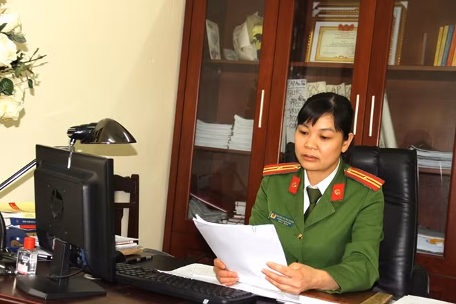 Thiếu tá Nguyễn Thị Thu Huyền.