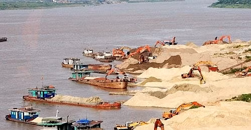 Từ ngày 10/4/2020, cấm khai thác cát sỏi tại khu vực có nguy cơ sạt lở ảnh 1