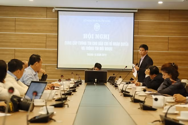 Quang cảnh hội nghị.