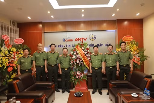 Giao lưu bóng đá nhân Kỷ niệm 97 năm ngày Báo chí Cách mạng Việt Nam ảnh 6