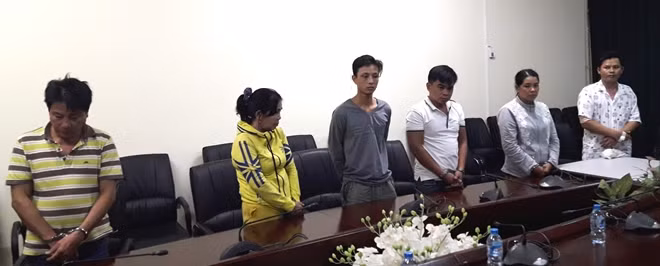 6 đối tượng bị bắt.