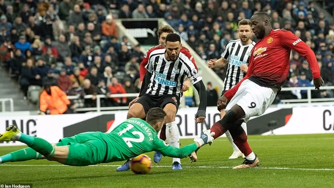 Bàn mở tỷ số của Lukaku.