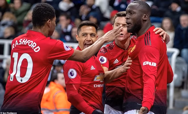 Man Utd tiếp tục thăng hoa dưới thời HLV Solskjaer
