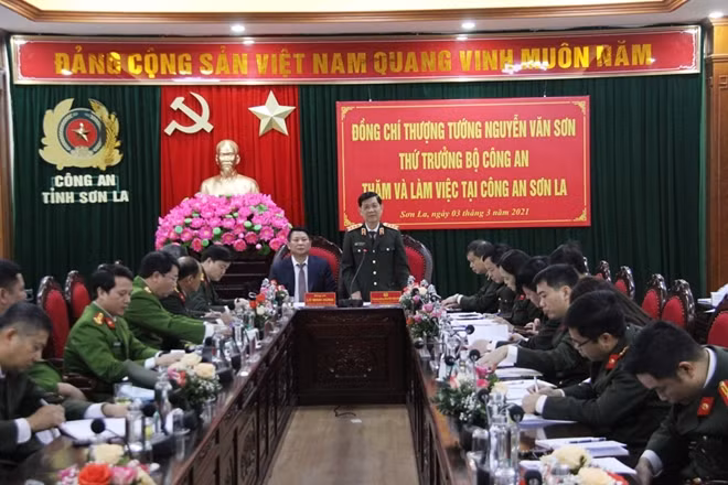 Thượng tướng Nguyễn Văn Sơn, Thứ trưởng Bộ Công an phát biểu chỉ đạo tại buổi kiểm tra công tác bảo đảm ANTT tại Công an tỉnh Sơn La.