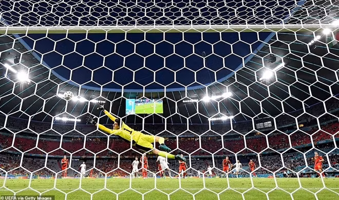 Bàn thắng nhân đôi cách biệt cho Italia của Lorenzo Insigne vào phút 44 của trận đấu.