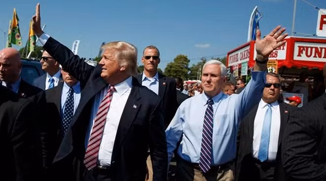 Phó Tổng thống Mỹ Mike Pence trở thành bạn đồng hành cùng Tổng thống Donald Trump từ tháng 7-2016. Ảnh: Getty.