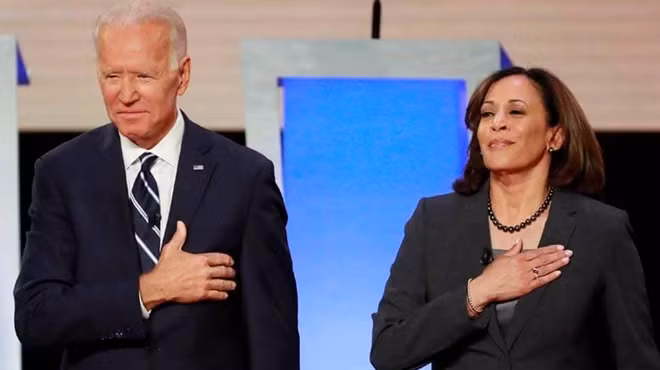 5 tháng sau khi được Kamala Harris chính thức lên tiếng ủng hộ, tháng 8-2020, cựu Phó Tổng thống Joe Biden tuyên bố bà là ứng cử viên Phó Tổng thống của ông.