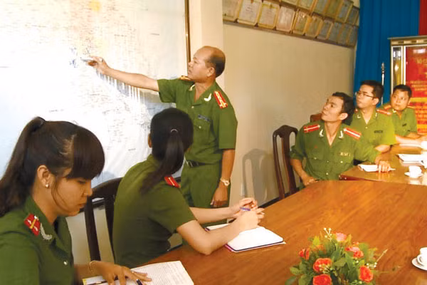 Chỉ đạo cụ thể một chuyên án.