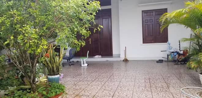 Nhà bà Thương đã khóa cửa sau khi xảy ra sự việc.