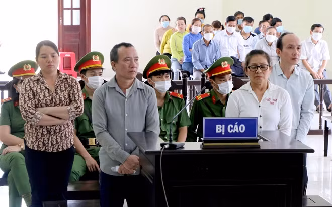 Các bị cáo Duyên, Lạc, Phượng, Sang.