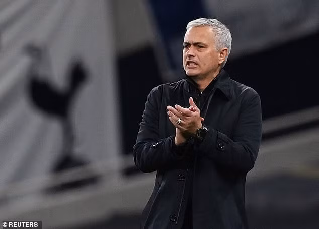Một chiến thắng nữa dành cho Mourinho và các học trò. Quan trọng hơn, người đặc biệt dường như đã tìm được công thức chiến thắng cho Spur ở mùa giải này.