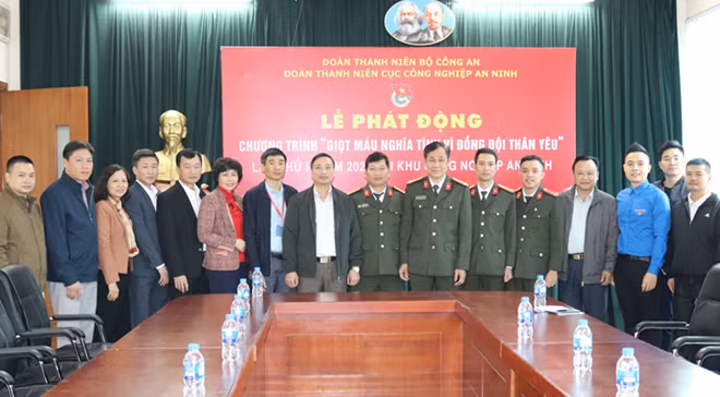 Các đại biểu tại Lễ phát động.
