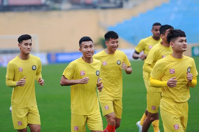 Một trận đấu khó khăn đang chờ thày trò HLV Petrovic vào ngày mai.