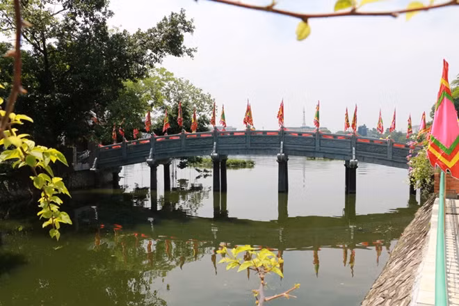 Vào những năm 80 của thế kỷ trước đền xuống cấp trầm trọng. Năm 2015, Hà Nội quyết định phục dựng di tích văn hóa lịch sử này với nguồn kinh phí xã hội hóa.