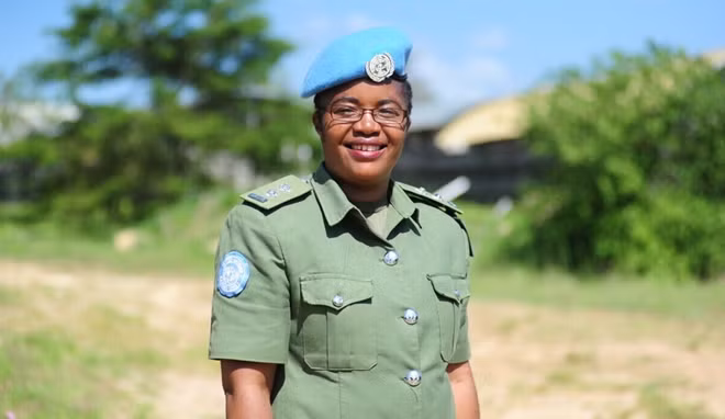 Nữ cảnh sát Doreen Mazuba Malambo, chủ nhân giải thưởng "Nữ cảnh sát Liên hợp quốc 2020".