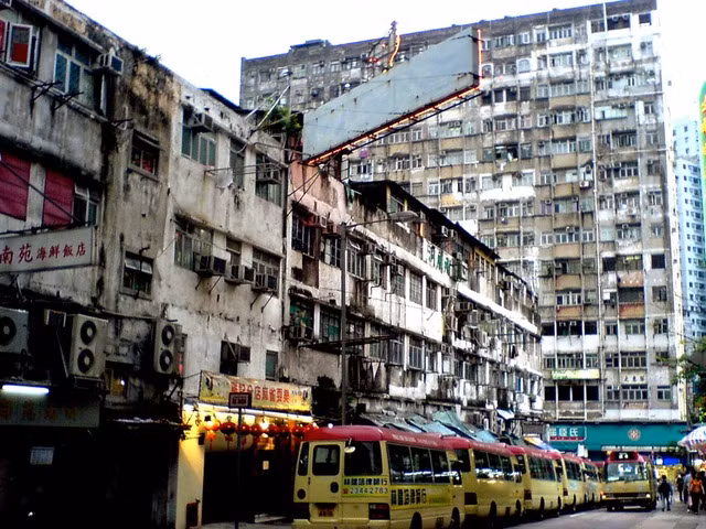 Một khu phố ổ chuột ở Hong Kong.