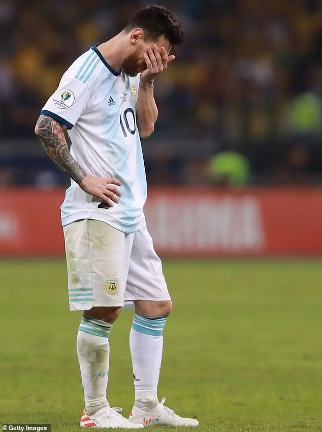 Messi và Argentina có thêm một giải đấu thất vọng.