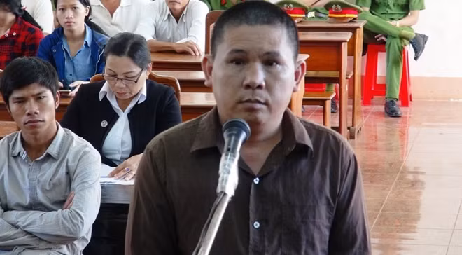 Bị cáo Trung tại phiên tòa - ảnh: ĐỨC TRÍ