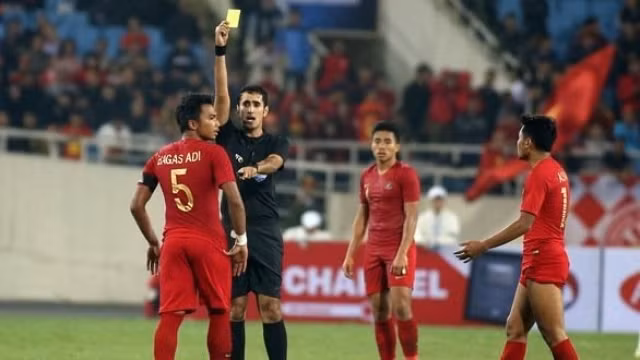 Trọng tài Saoud Al-Athbah sẽ cầm còi trận Việt Nam - Thái Lan vào ngày 5--9 tới. Ảnh: SiamSport.
