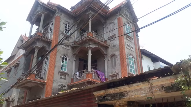 Căn nhà khang trang của gia đình Đỗ Văn Bình.