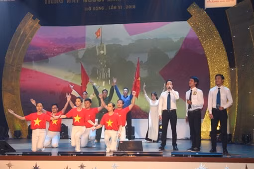 Liên hoan tiếng hát người làm báo khu vực phía Bắc