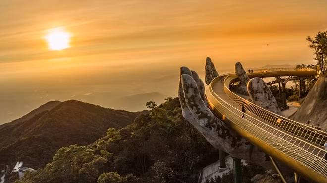 Cầu Vàng Sun World Ba Na Hills.
