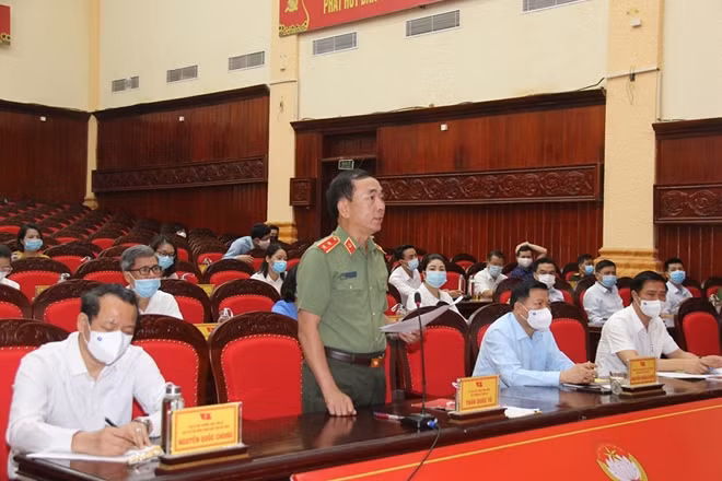 Đồng chí Trần Quốc Tỏ phát biểu tại Hội nghị.