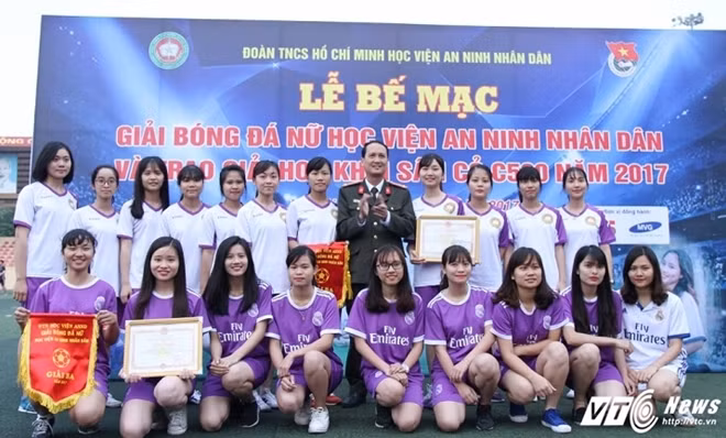 Đội bóng của chuyên khoa III trong giải bóng đá nữ Học viện An ninh nhân dân 2017.