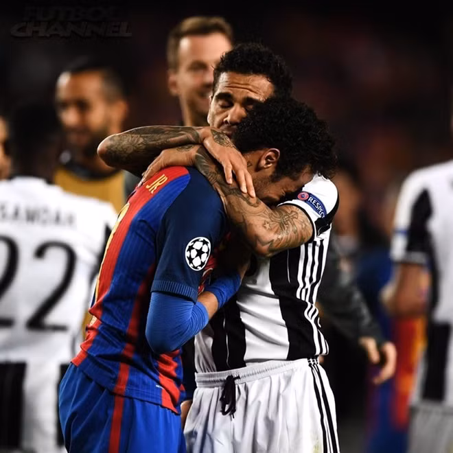 Neymar bật khóc sau thất bại của Barca. Ảnh: Eurosport.