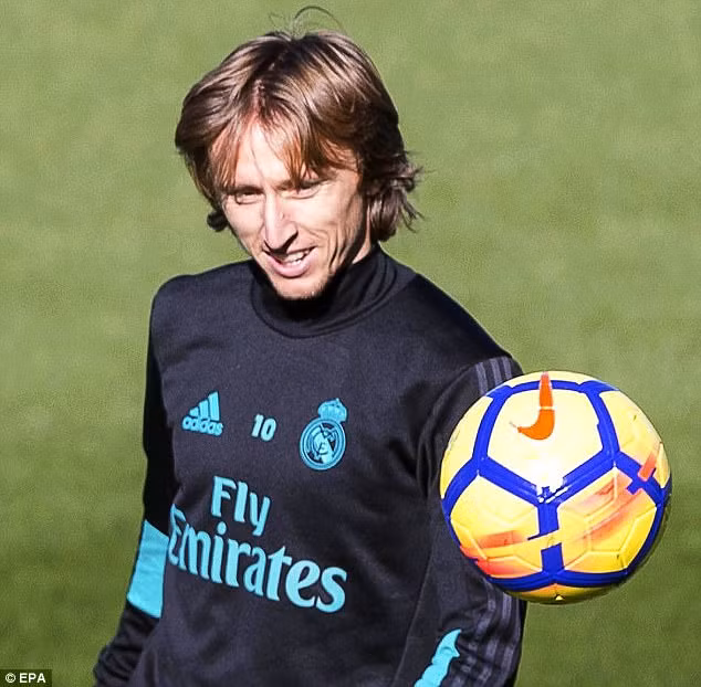 Tiền vệ Luka Modric cũng có mặt trong buổi tập này. Ảnh: EPA.