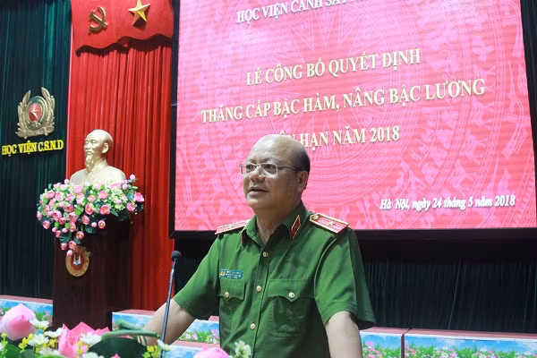 Thiếu tướng, PGS.TS Trần Minh Chất, Phó Giám đốc Học viện CSND.