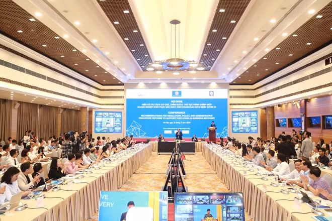 Toàn cảnh Hội nghị.
