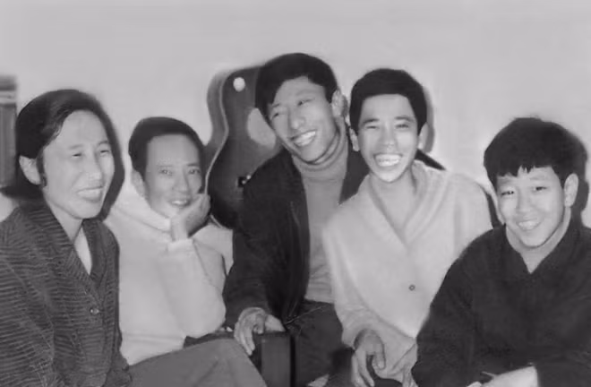 Gia đình nữ điệp báo Lê Thị Xuân Uyên (ảnh chụp khoảng năm 1980, tư liệu do gia đình cung cấp)