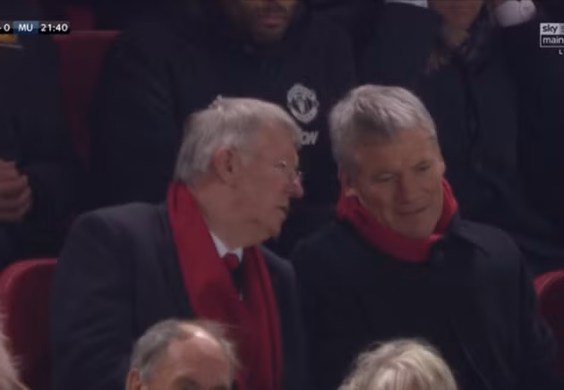 Sự thất vọng của Sir Alex và David Gill. Sự thất vọng của Sir Alex và David Gill.