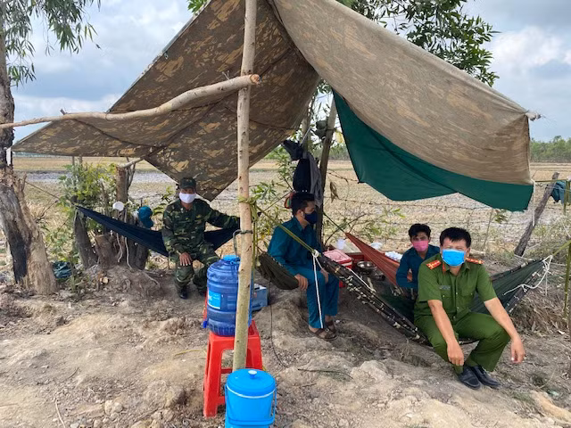 Một chốt gác của công an xã Phước Tân, huyện Châu Thành.