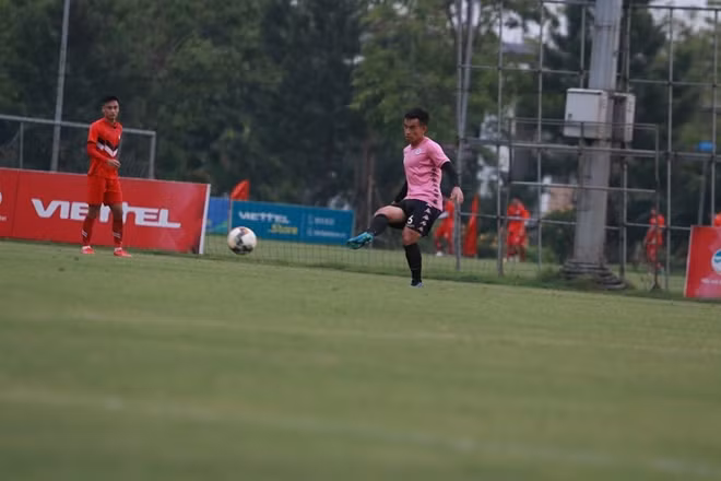 Trong khi Hà Nội FC được coi là các vị khách khi hành quân tới Trung tâm bóng đá Viettel.