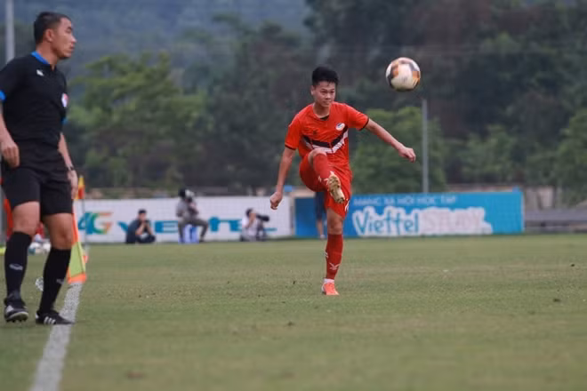 Các cầu thủ Viettel được chơi trên "sân nhà" trong trận đấu hôm nay.