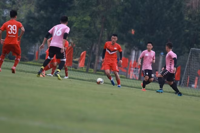 Hà Nội FC và Viettel có trận đấu vào chiều 13/5.