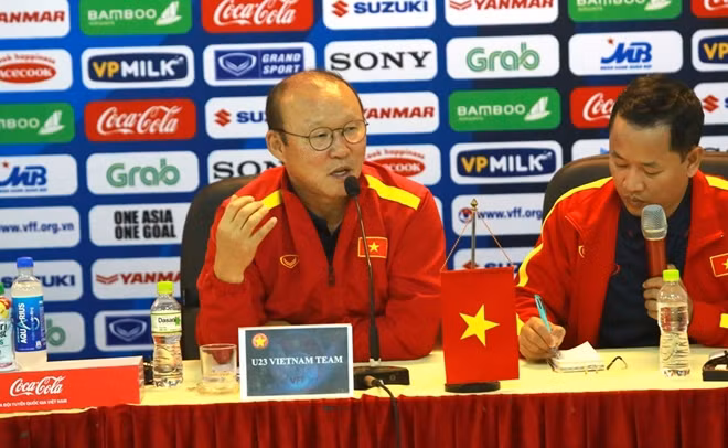 HLV Park Hang-seo trong cuộc họp báo ngày 21-3.