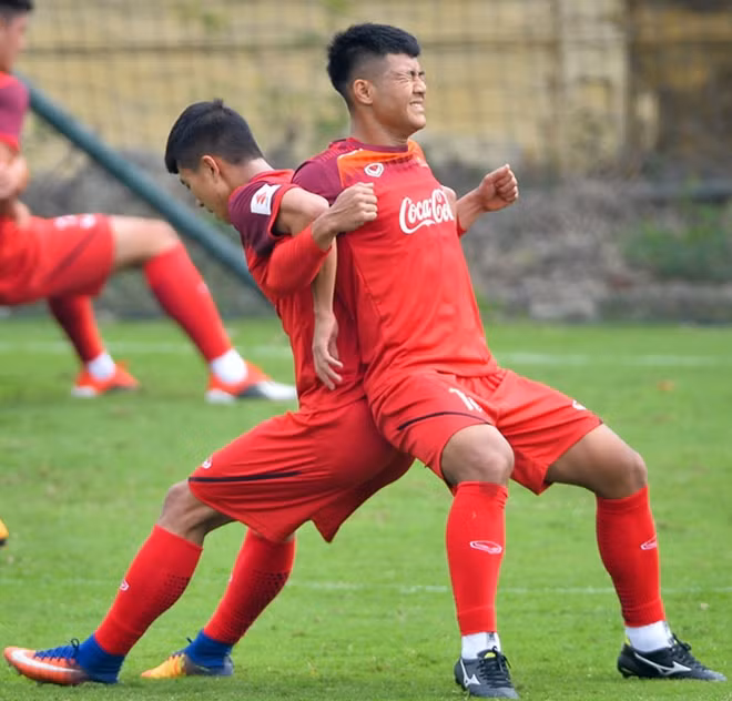 Đức Chinh và Thanh Bình cần phải nỗ lực nhiều để trở thành chủ công của U23 Việt Nam.