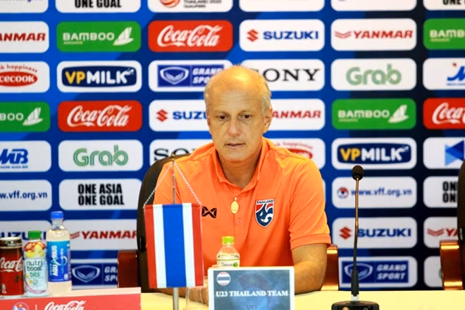 HLV Alexandre Gama của U23 Thái Lan