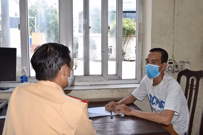 Mai Thế Huy tại cơ quan Công an.