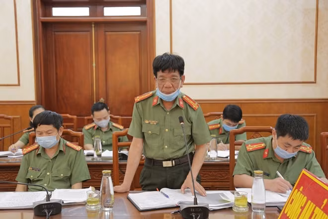 Các đại biểu phát biểu tại Hội nghị.