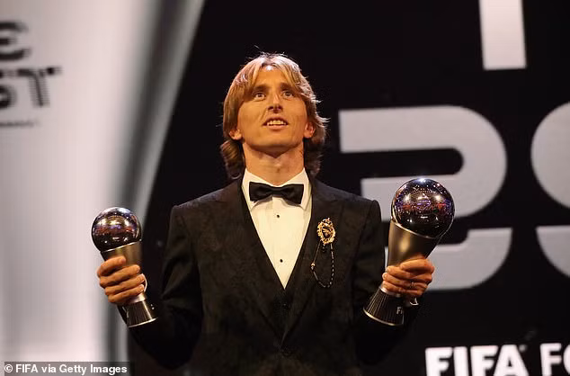 Modric phá vỡ thế lưỡng cực của Messi và Ronaldo.